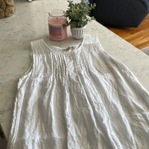 Woman’s top size large